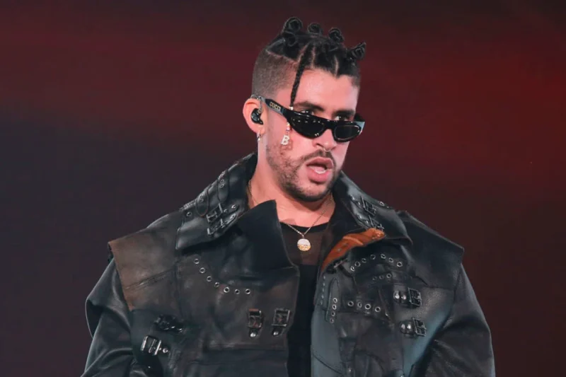 Bad Bunny deja fuera a Estados Unidos de su gira por temor a redadas del ICE