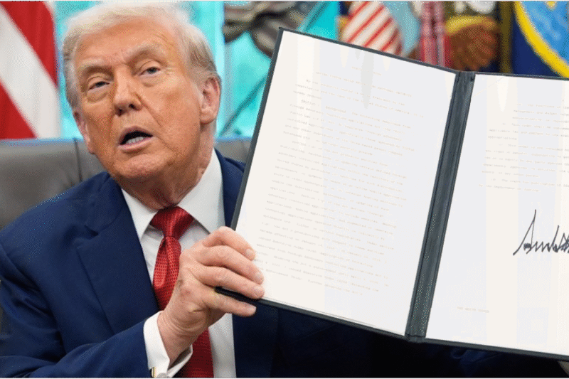 Trump firma orden que da luz verde a la venta de TikTok