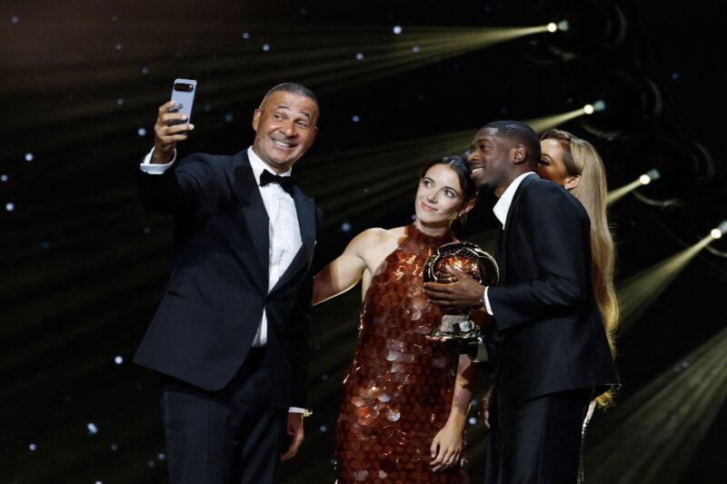 Dembelé y Bonmatí brillan en París al ganar el Balón de Oro