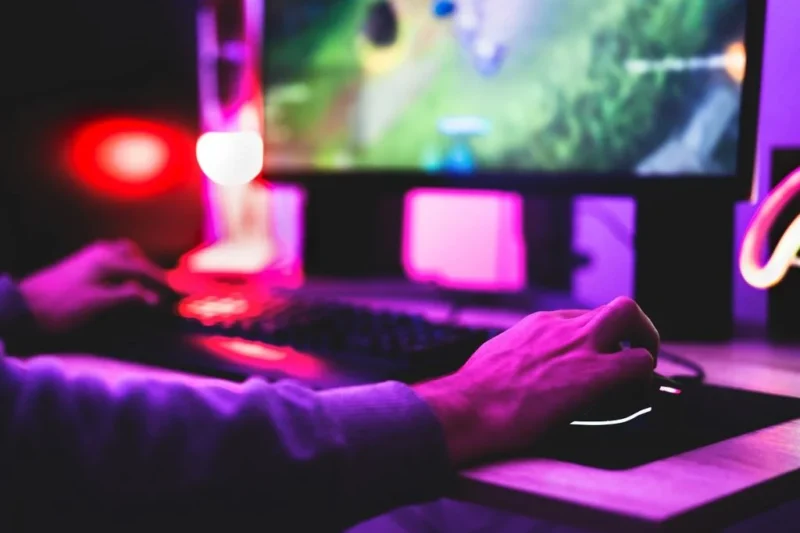 El arte de conectar sin desconectarnos: cómo usar la tecnología sin quemarnos