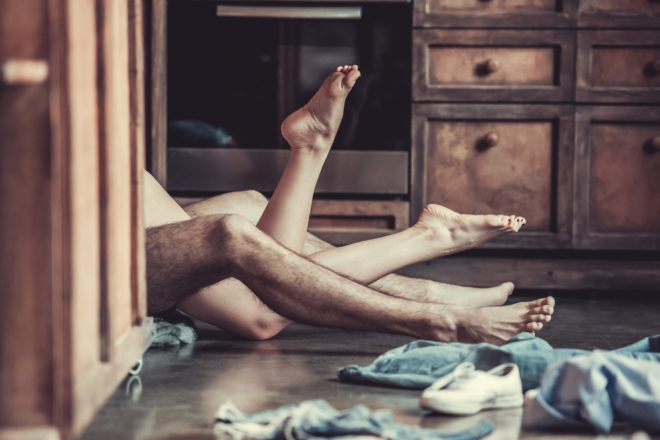 Por qué el deseo sexual se apaga en las relaciones largas (y cómo volver a encenderlo)