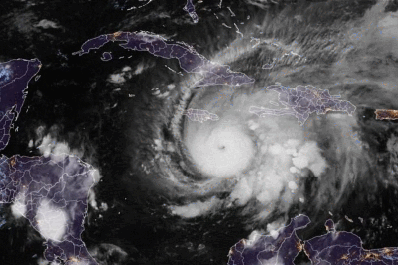 Huracán ‘Melissa’ alcanza categoría 4 y se acerca al Caribe, ¿llegará a México?