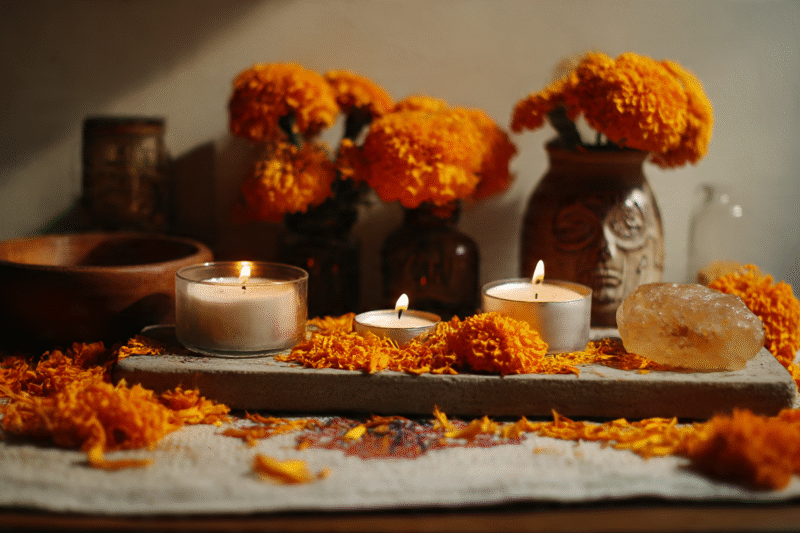Altares con estilo: el Día de Muertos se reinventa entre flores y sostenibilidad