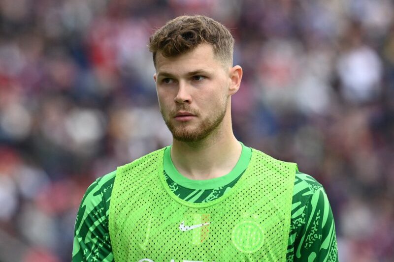 El portero del Inter de Milán Josep Martínez atropella a un adulto mayor que falleció en el acto