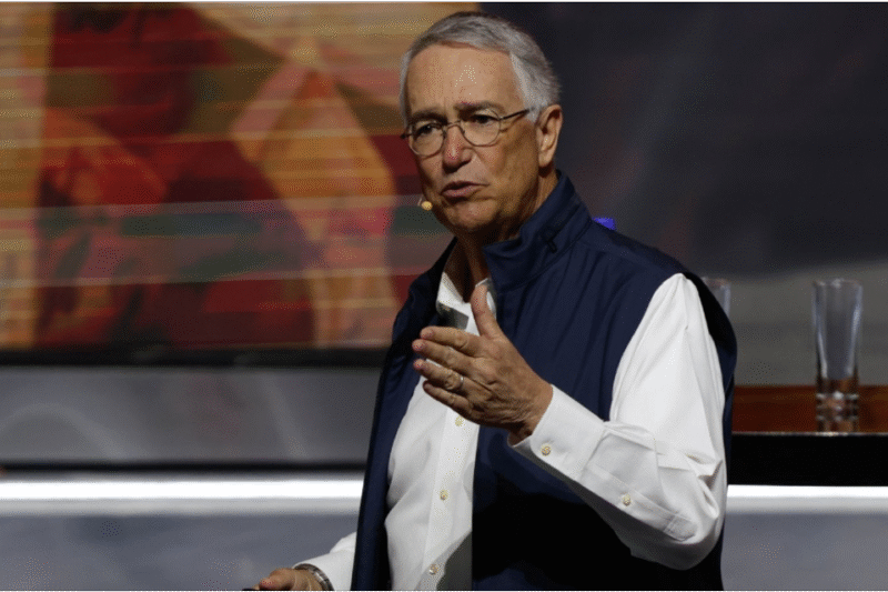 Corte obliga a Ricardo Salinas Pliego a pagar más de 50 mil millones de pesos al SAT por deudas fiscales