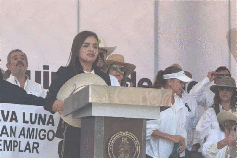 Grecia Quiroz en primer discurso como alcaldesa de Uruapan; reclama justicia: “Reunión con Sheinbaum no fue para doblar las manos”