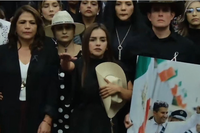 Grecia Quiroz rinde protesta como alcaldesa sustituta de Uruapan