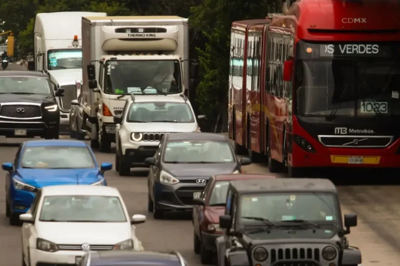 Cambio climático y transporte: cómo CDMX busca limpiar su aire