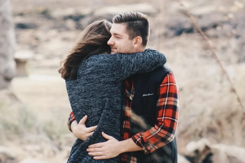 La importancia de la comunidad y las amistades profundas para la longevidad