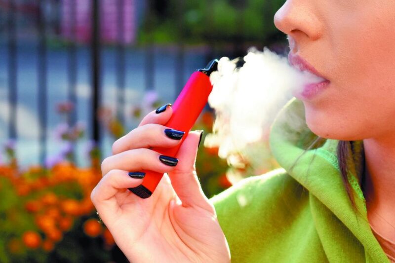 Vapeadores sin cárcel: la propuesta que cambia el enfoque de la Ley General de Salud