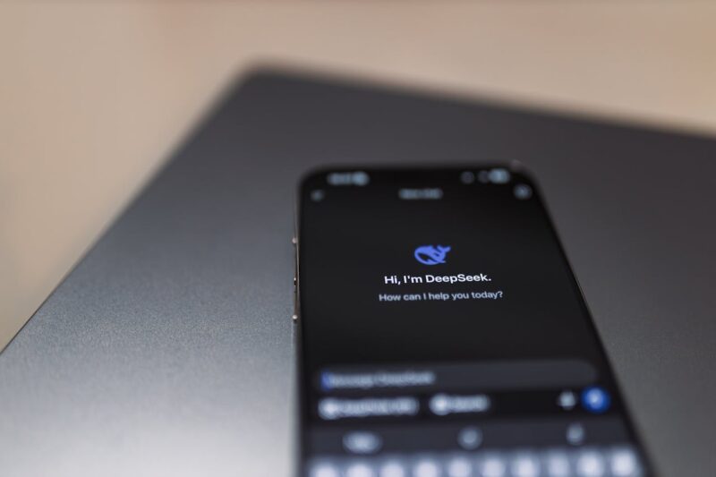 Inteligencia artificial y empleo: qué trabajos están cambiando y cuáles siguen siendo humanos