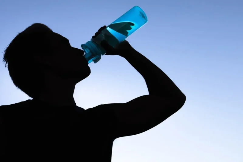La fiebre por los electrolitos: ¿realmente necesitas suplementos para hidratarte?
